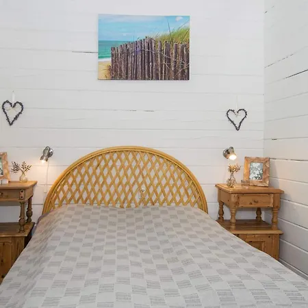 4 Person In Romo-by Traum Lakolk